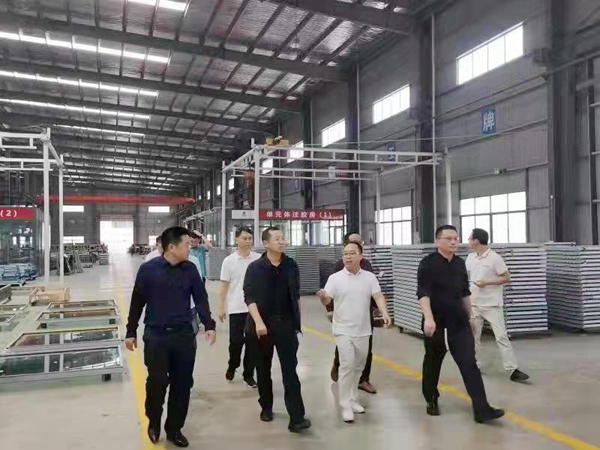程永东调研非凡国际科技_副本.jpg 程永东调研非凡国际科技_副本.jpg
